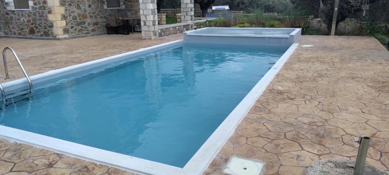 Sunny Countryside Villa - With Private Pool ファリラキ エクステリア 写真