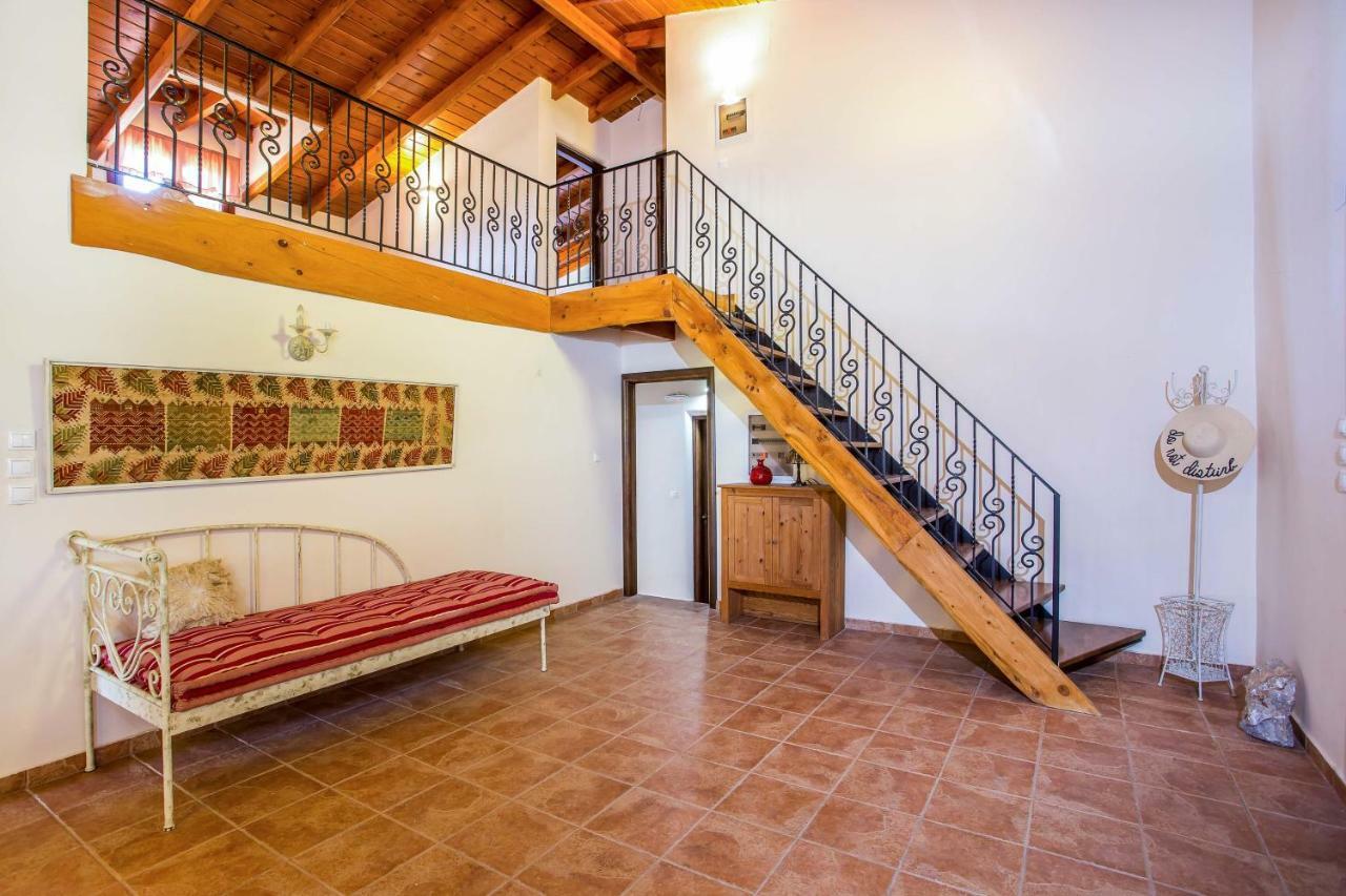 Sunny Countryside Villa - With Private Pool ファリラキ エクステリア 写真